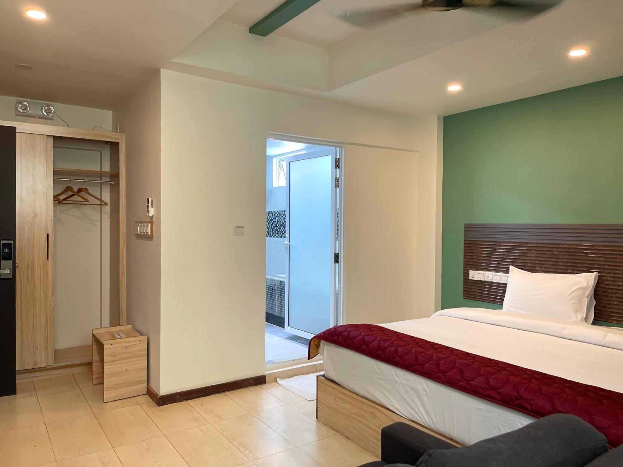 Ocean Cove Beach Hulhumale Exterior photo